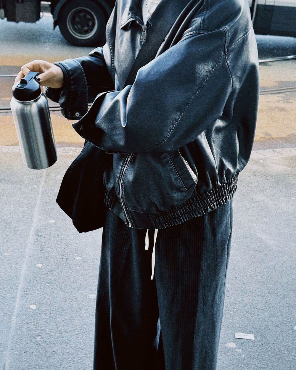 <h2>The waterbottle you want<br/>to take everywhere</h2>